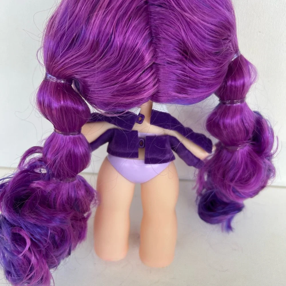 Yummiland Lipgloss Greta Grape Doll
